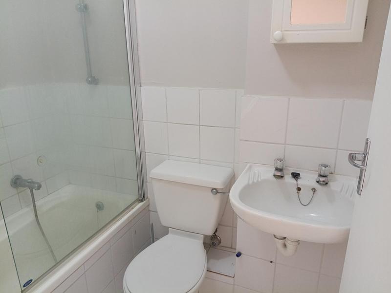 To Let 2 Bedroom Property for Rent in Pinelands Western Cape